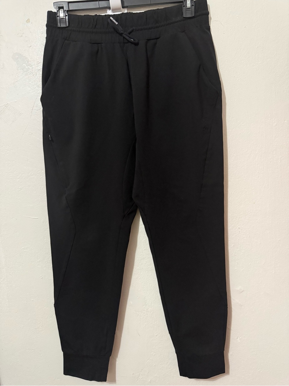 Black Bylt joggers Men’s size L #activewear #athleisure